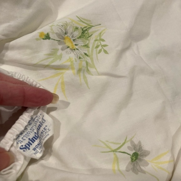 Vintage 1960’s full fitted sheet. 151 - Picture 1 of 2
